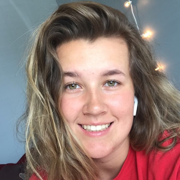 Meet your Posher, Madeline - Picture 1 of 1